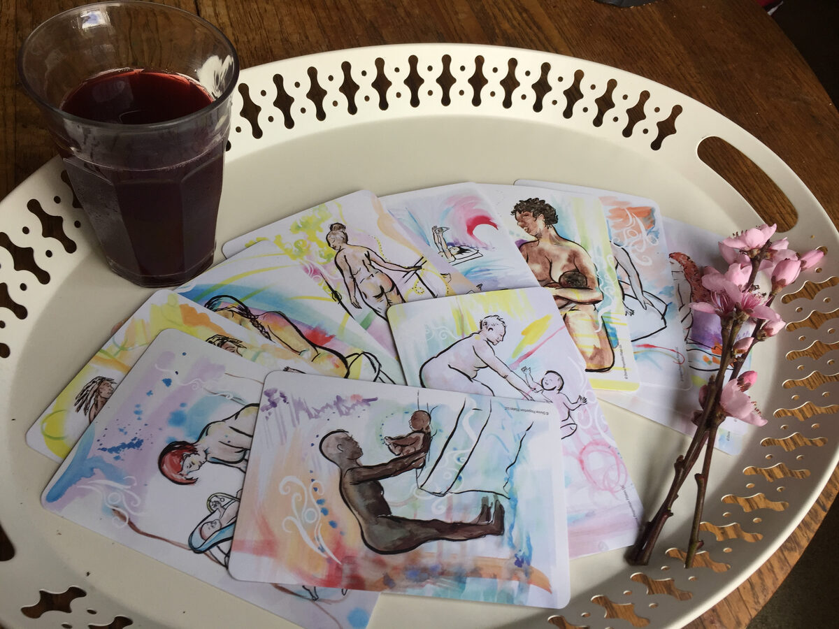 Cards on a tray with flowers